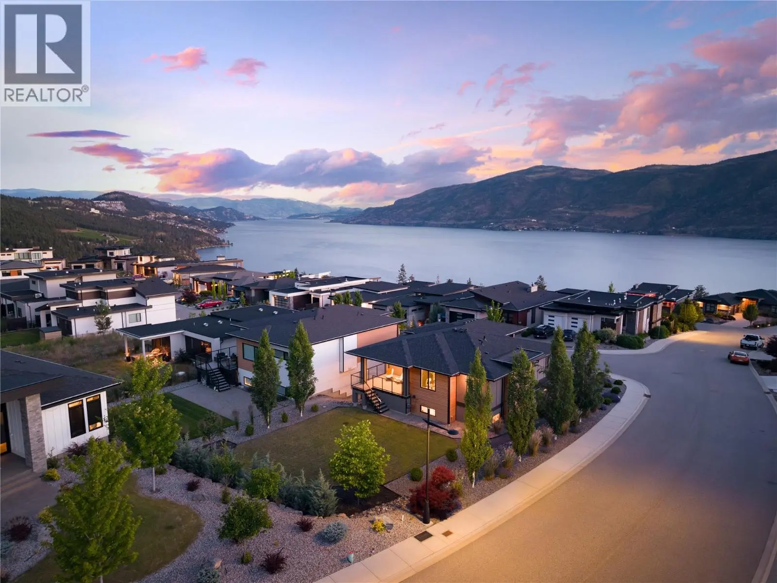 9499 Ledgestone Road. Lake Country, British Columbia