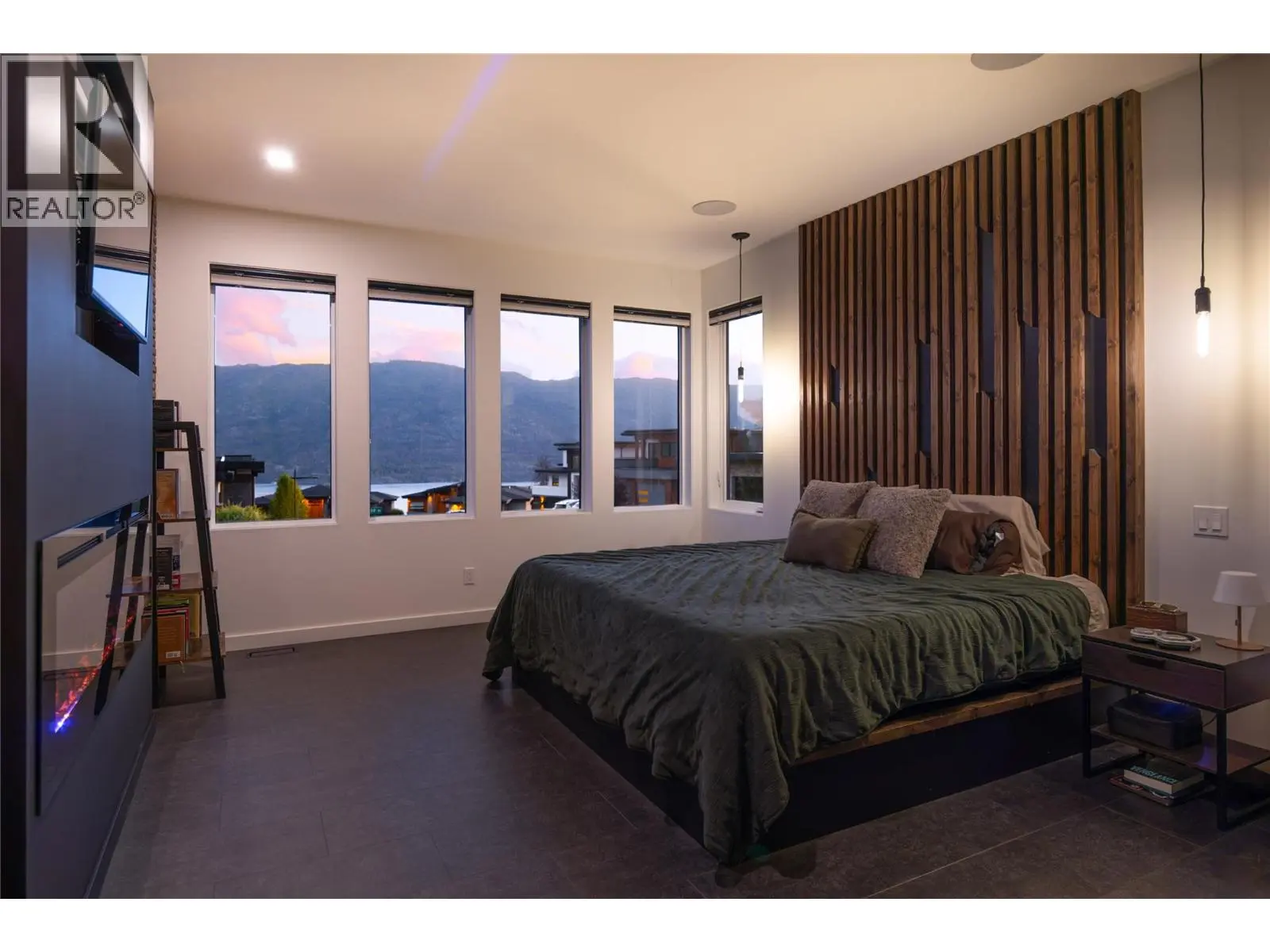 9499 Ledgestone Road. Lake Country, British Columbia