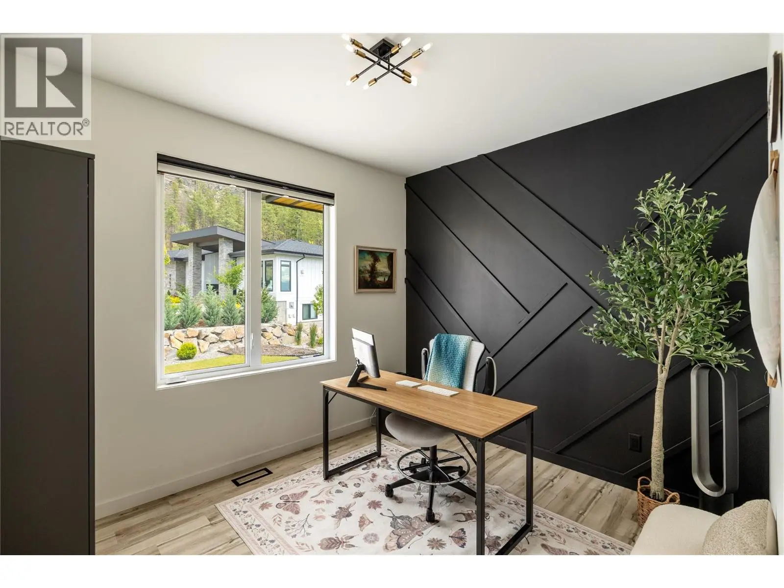 9499 Ledgestone Road. Lake Country, British Columbia