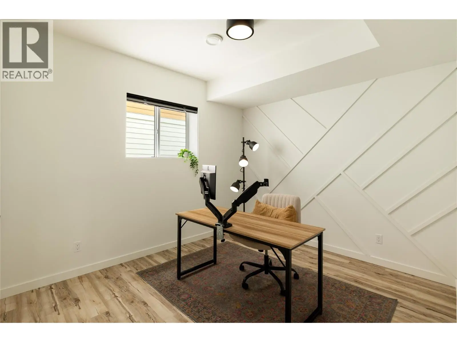 9499 Ledgestone Road. Lake Country, British Columbia