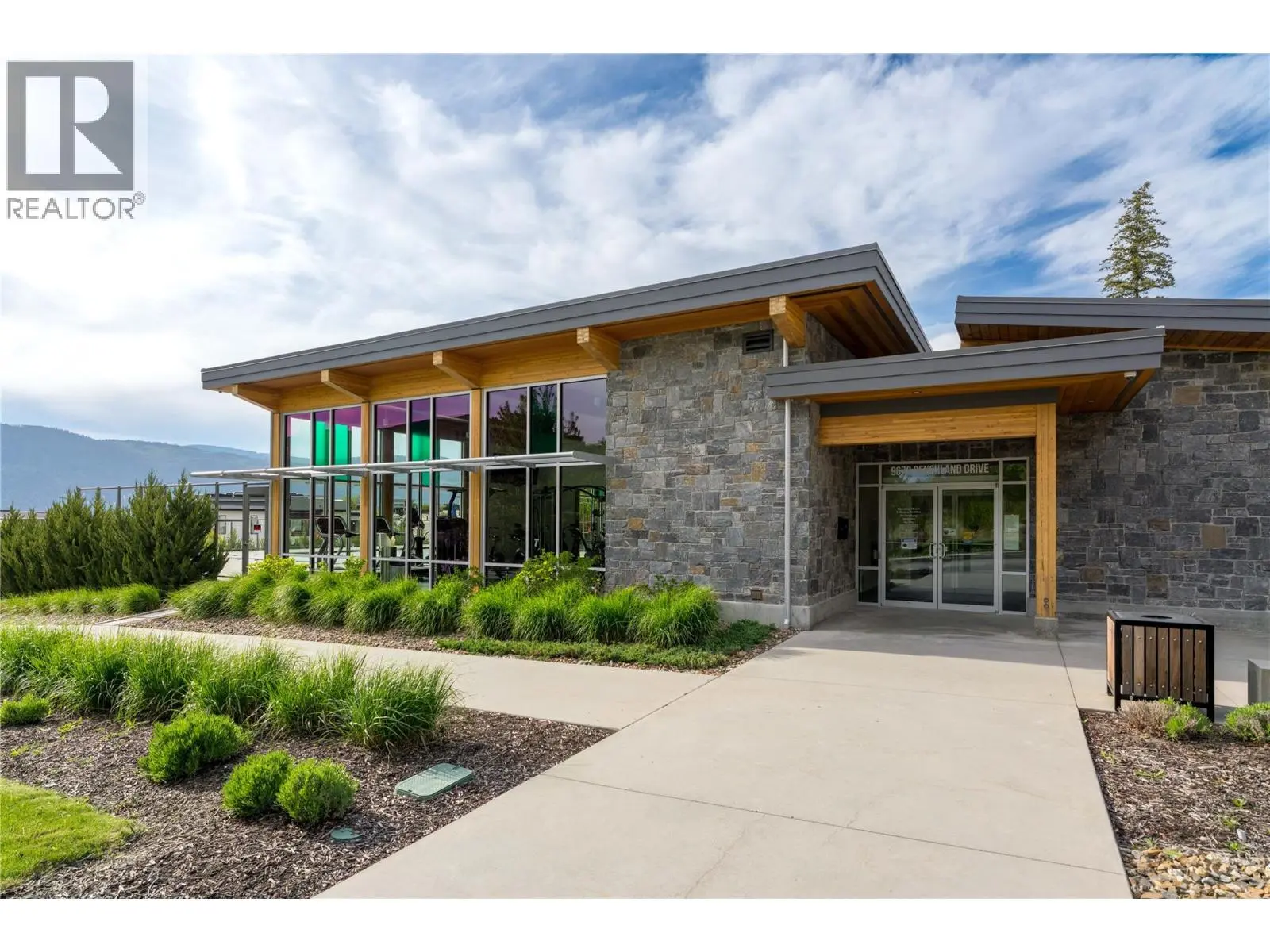 9499 Ledgestone Road. Lake Country, British Columbia