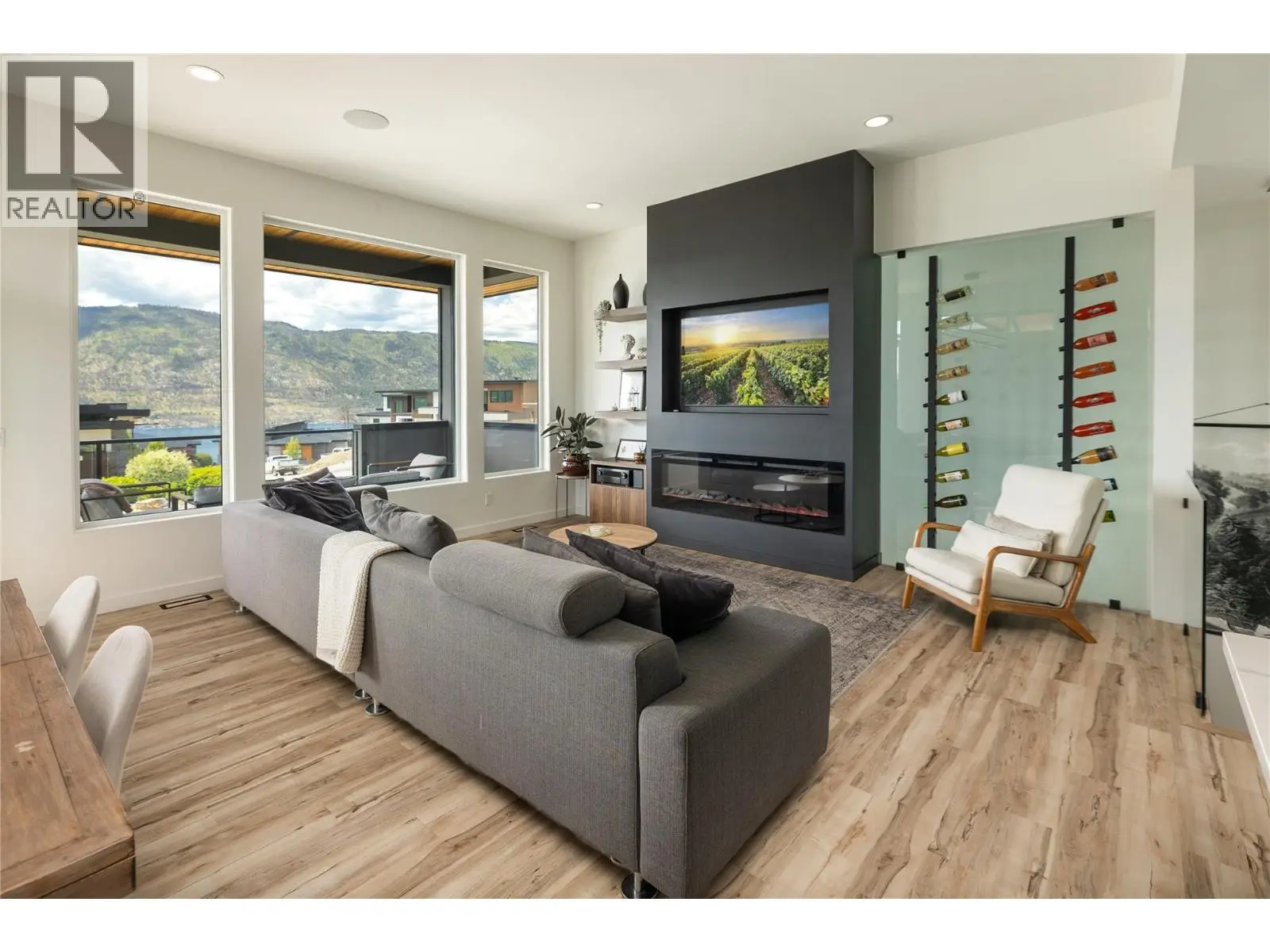 9499 Ledgestone Road. Lake Country, British Columbia