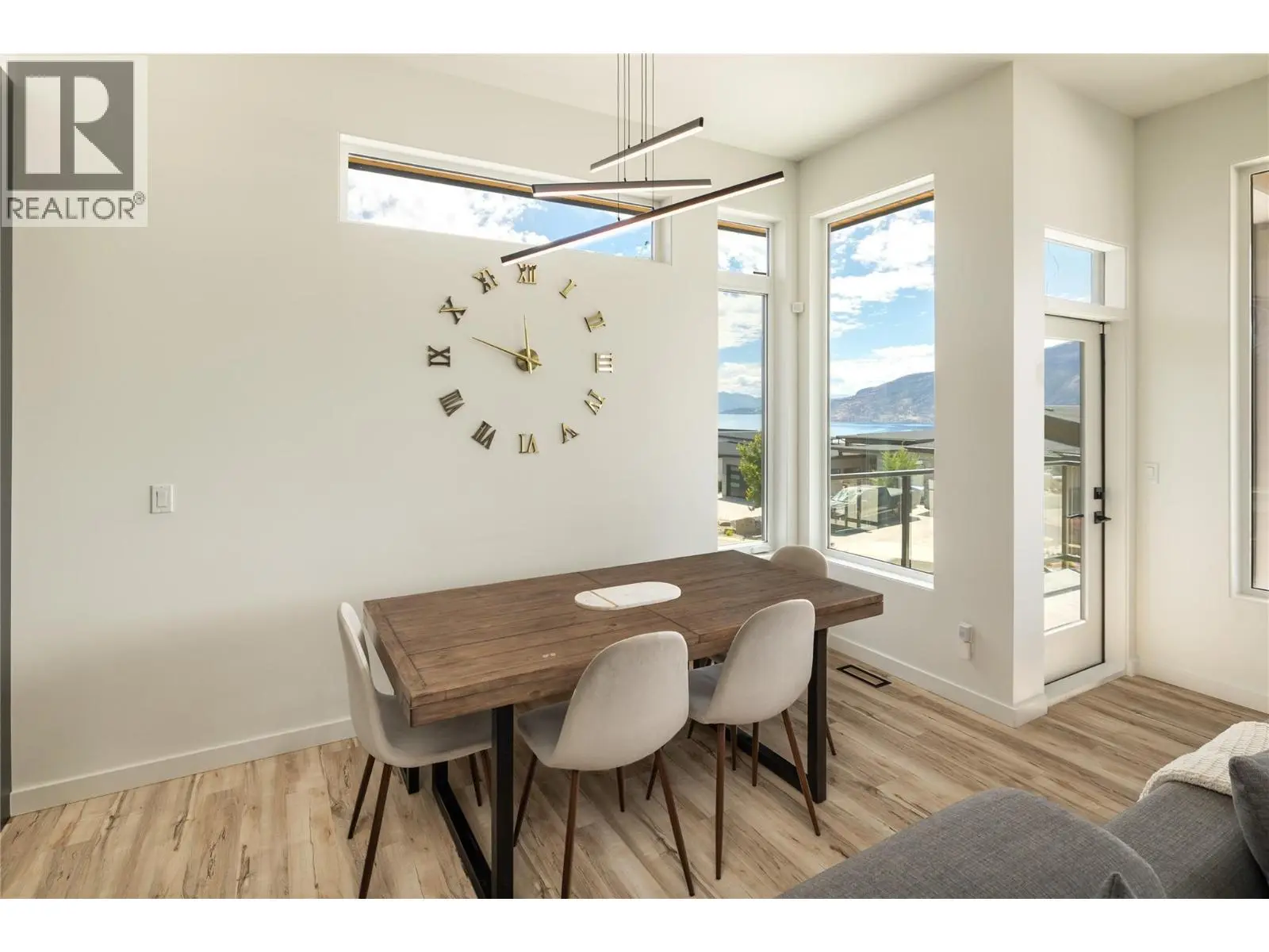 9499 Ledgestone Road. Lake Country, British Columbia