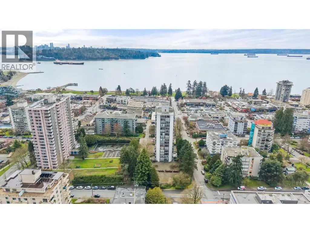 704 650 16th Street, West Vancouver