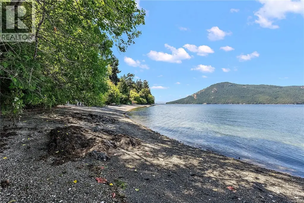 1356 Lands End Rd, North Saanich