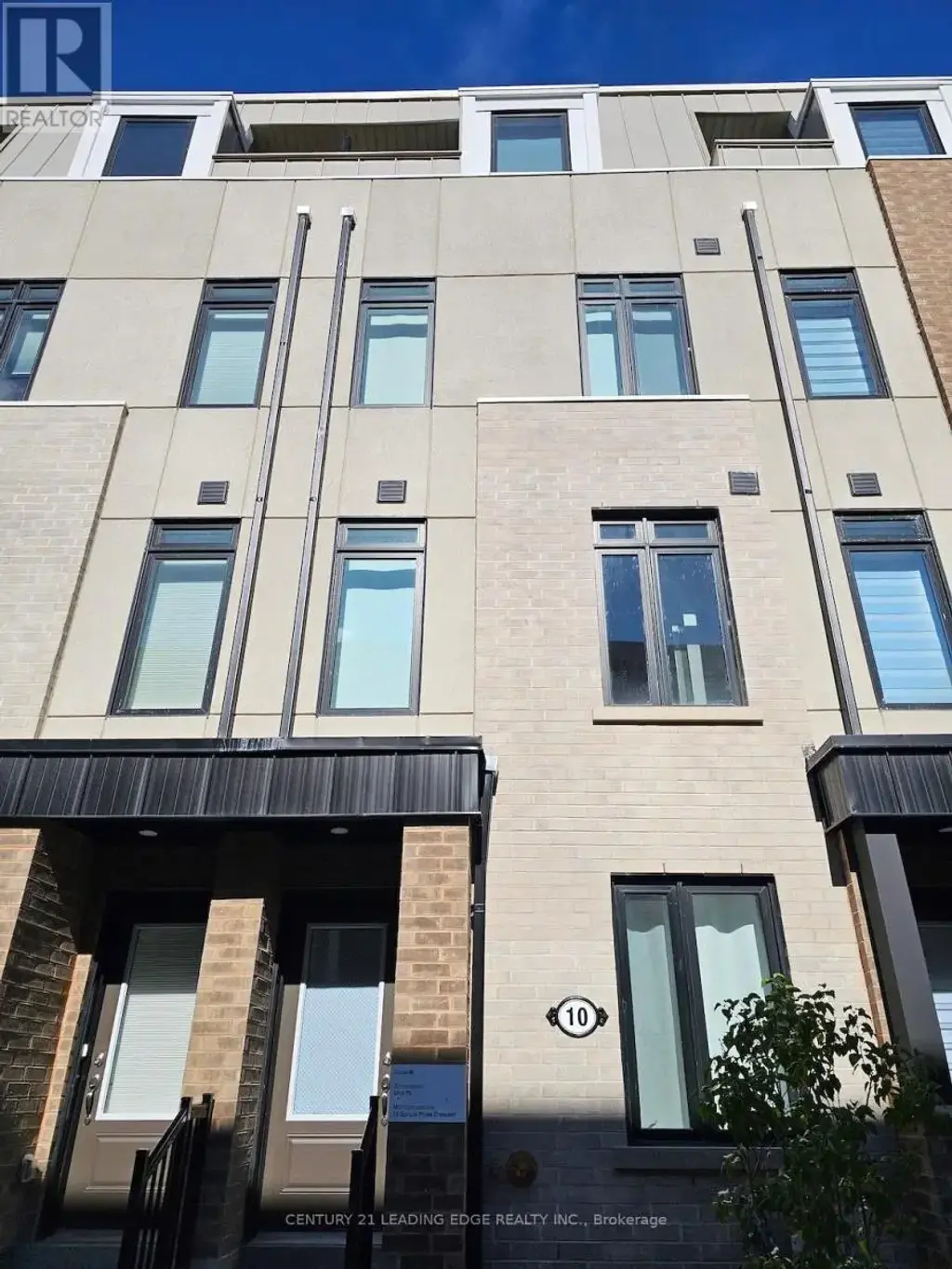 Room 1 - 10 Spruce Pines Crescent, Toronto (Victoria Village)
