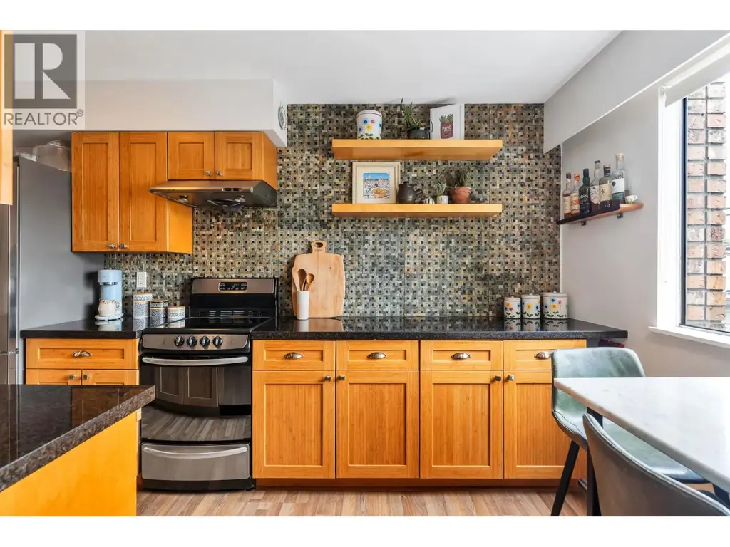 207 2080 Maple Street, Vancouver