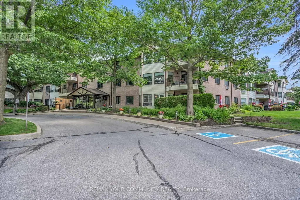 210 - 111 Grew Boulevard, Georgina (Sutton & Jackson's Point)
