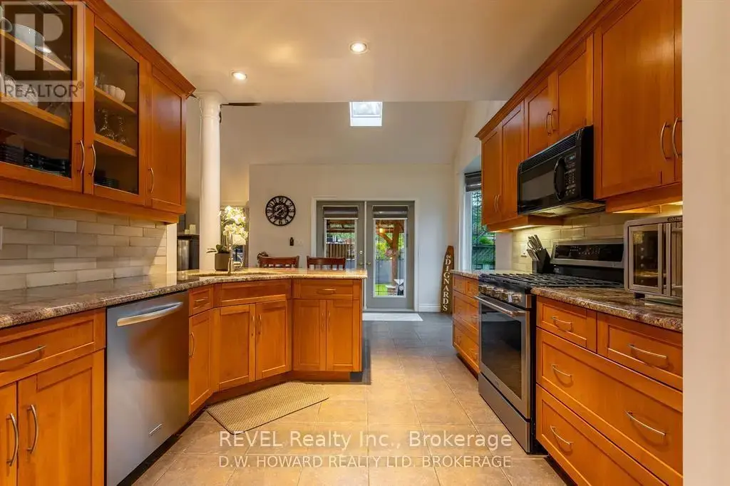 45 Westwood Drive, Port Colborne (Sugarloaf)