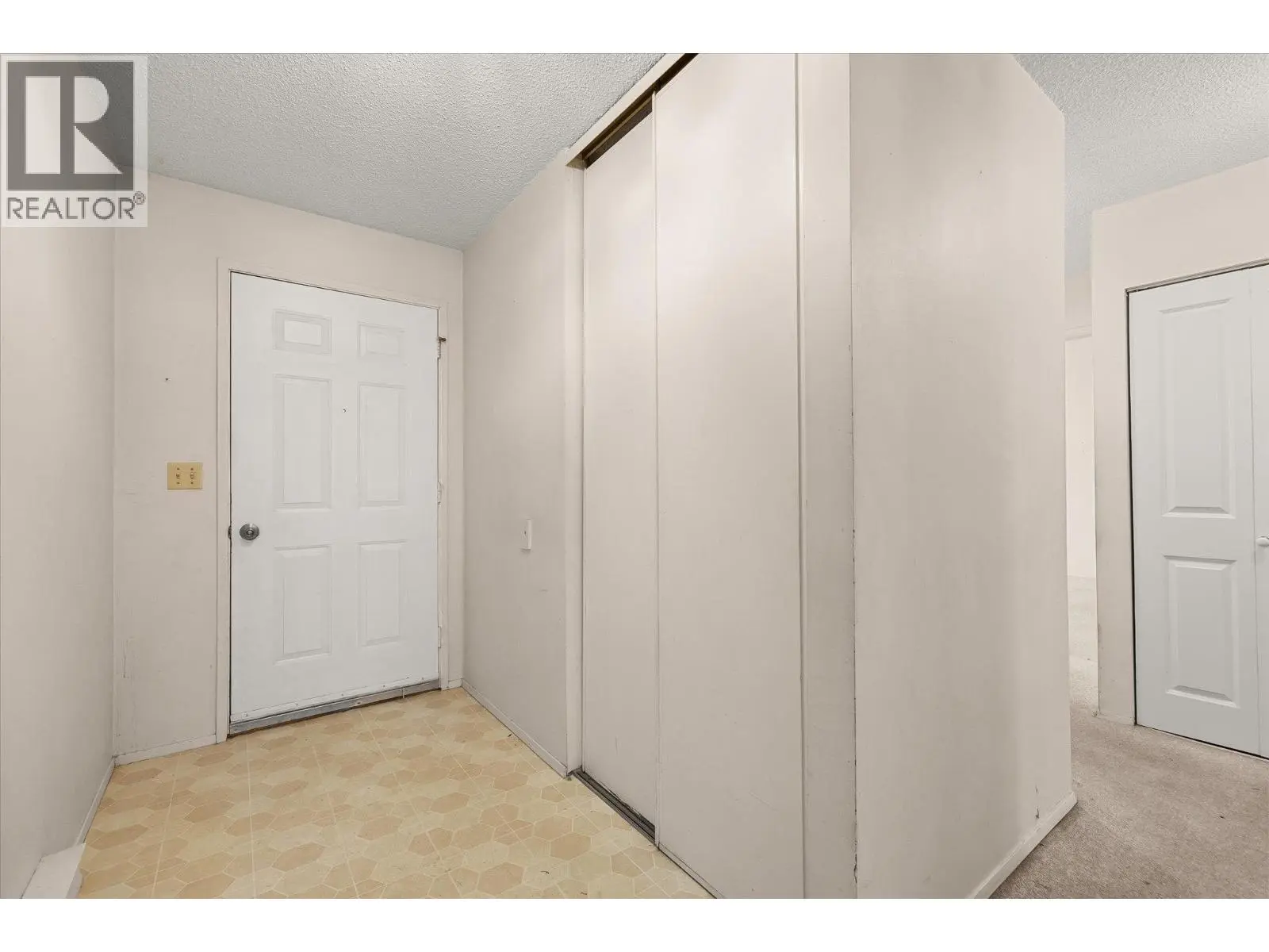 880 Badke Road Unit# 203a. Kelowna, British Columbia