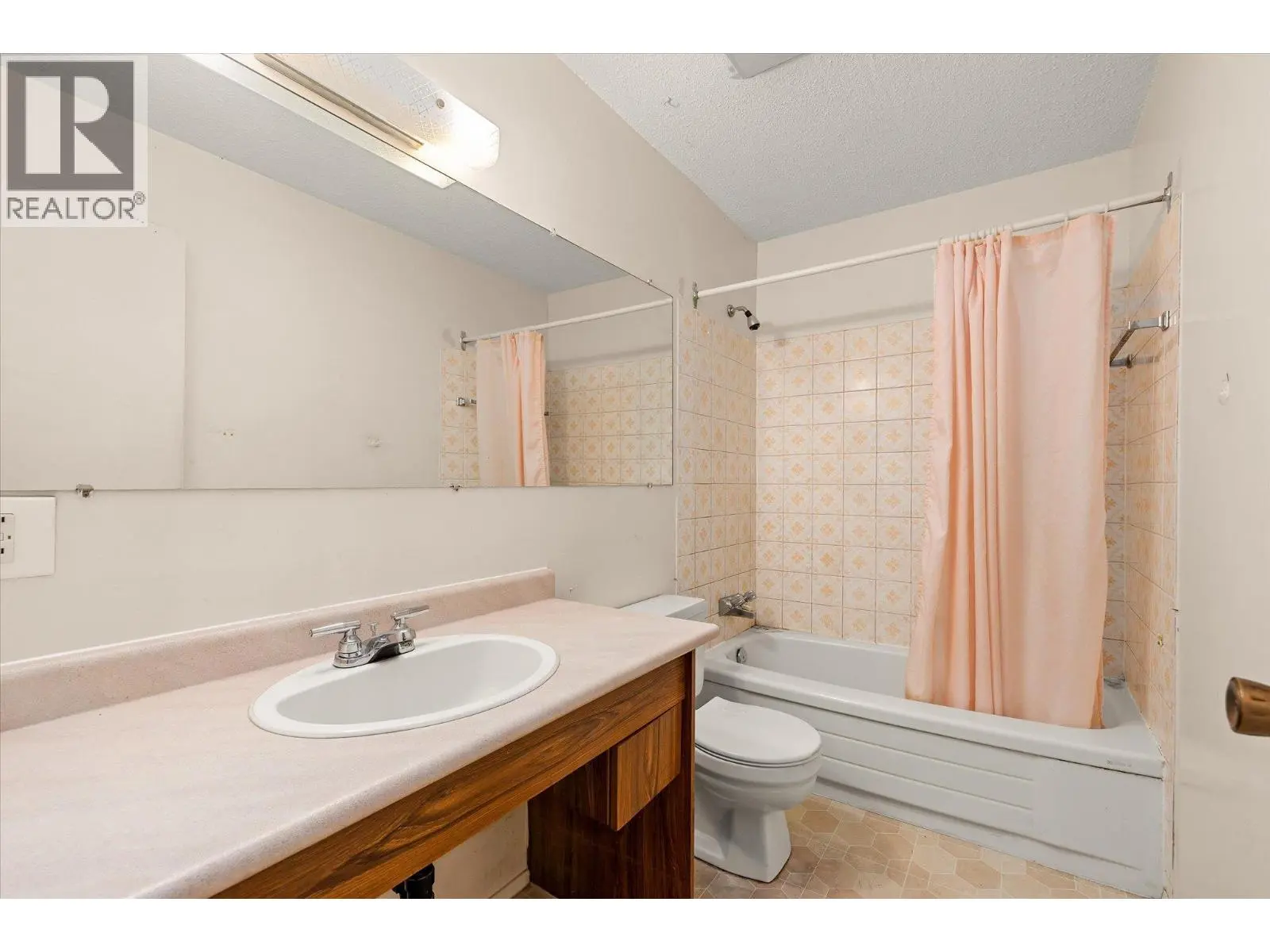 880 Badke Road Unit# 203a. Kelowna, British Columbia
