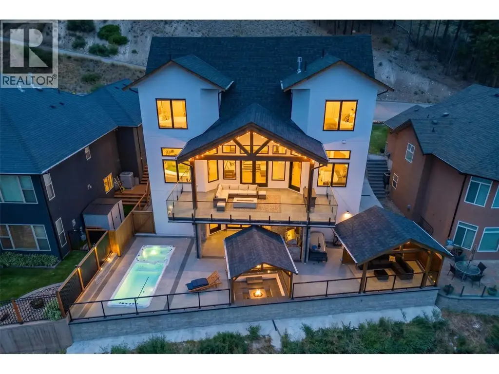 6121 Seymoure Lane, Peachland