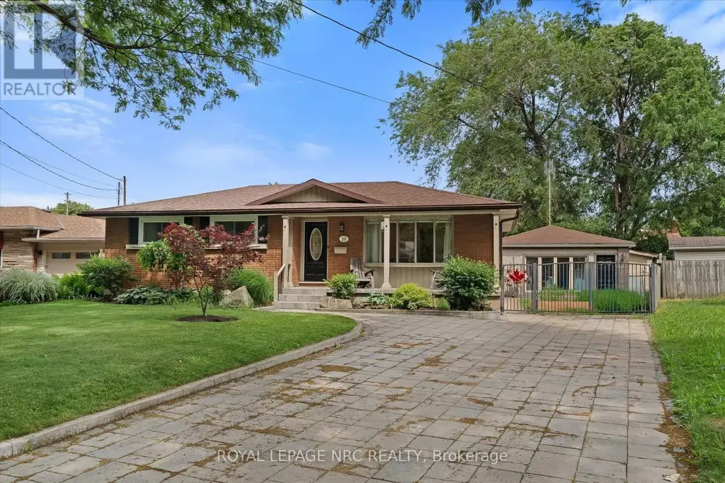 10 Wakelin Terrace, St. Catharines (Carlton/Bunting)