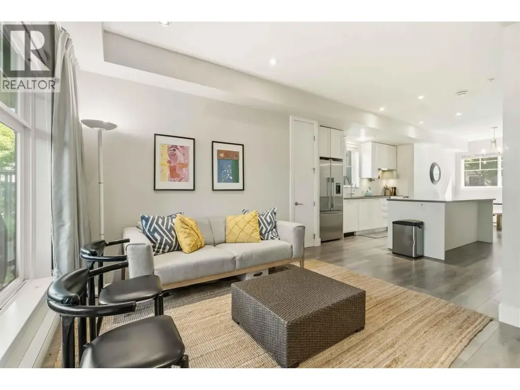 5 5142 Canada Way, Burnaby