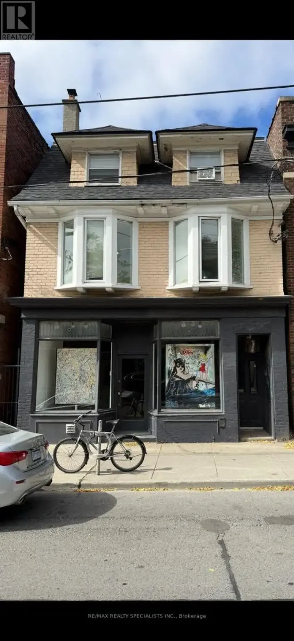 1052 Bathurst Street, Toronto (Annex)
