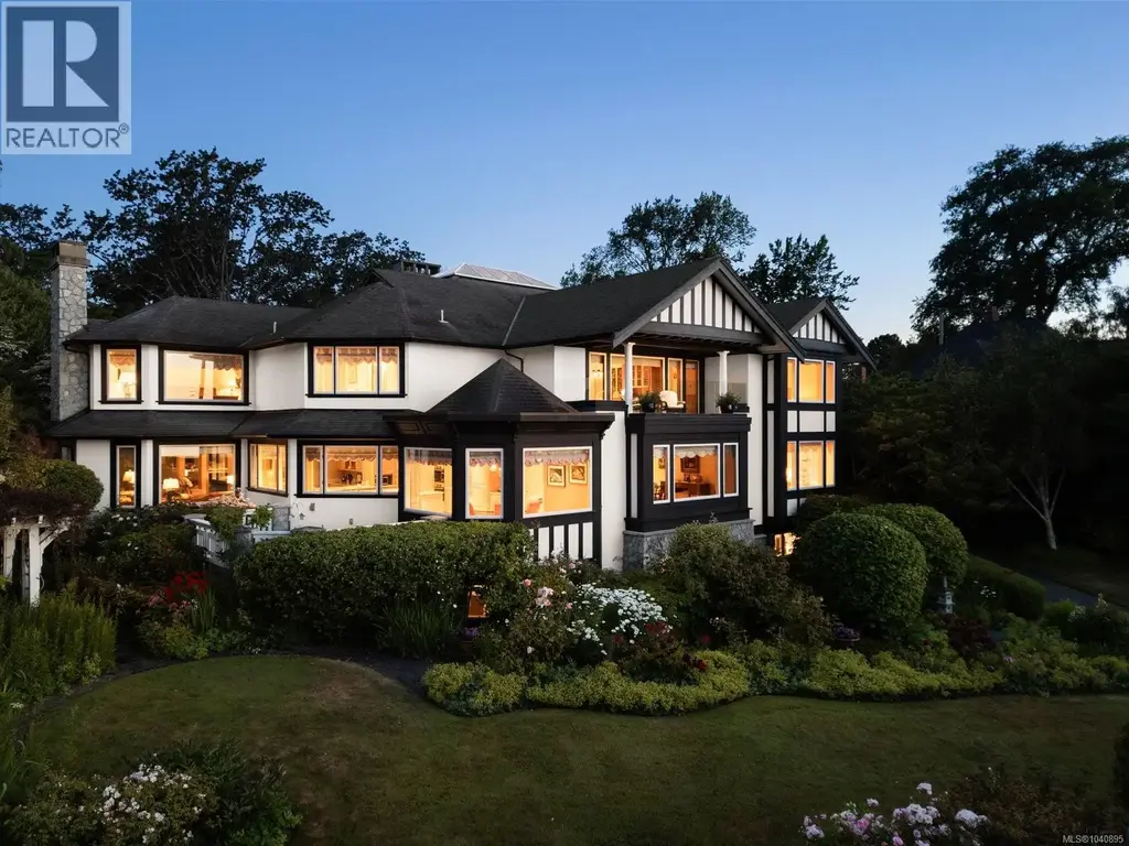 1580 Beach Dr, Oak Bay