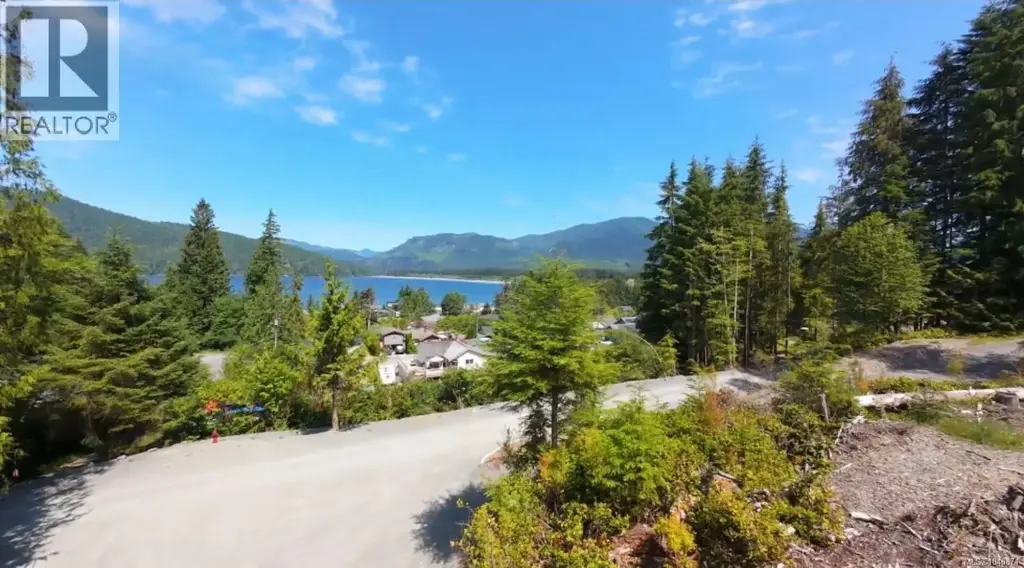 16997 Beachview Dr, Port Renfrew