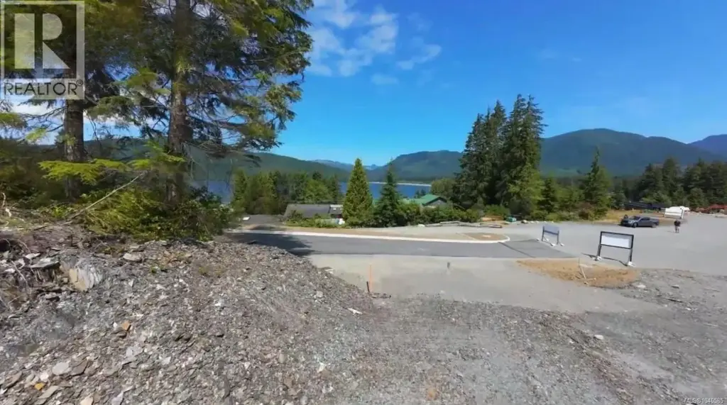 16953 Beachview Dr, Port Renfrew