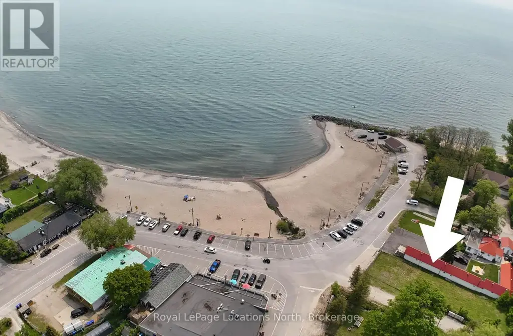 11 Tiny Beaches Road N, Tiny