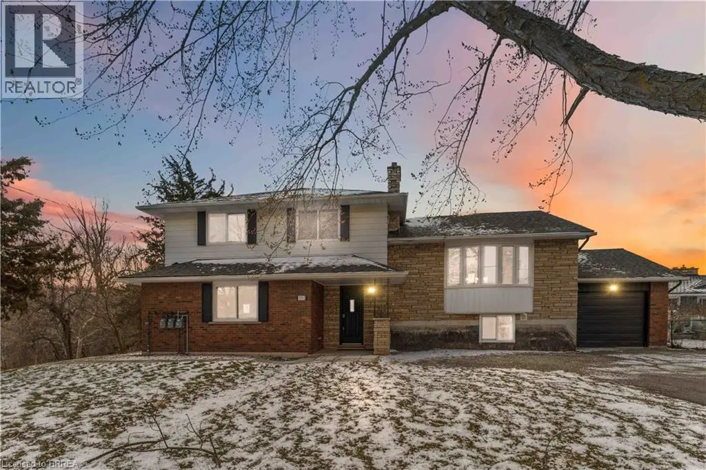 1352 #8 Highway, Stoney Creek