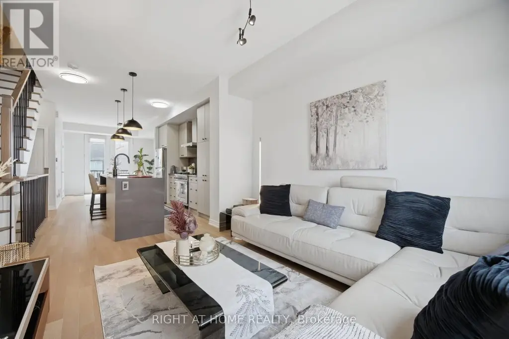 6 - 348 Wheat Boom Drive, Oakville (JM Joshua Meadows)