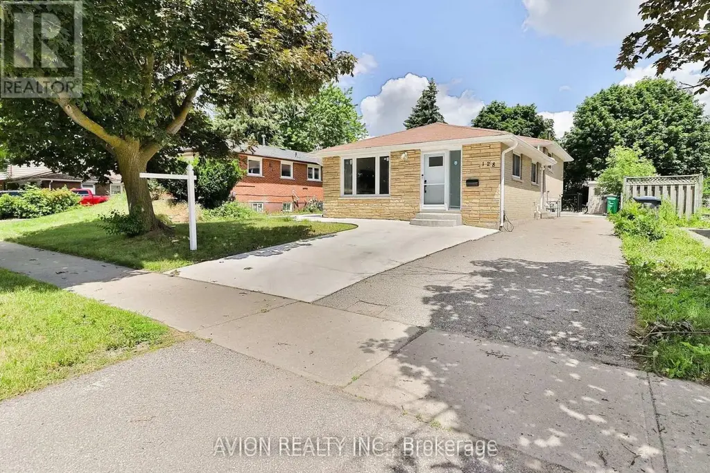 128 Rutherford Road N, Brampton (Madoc)