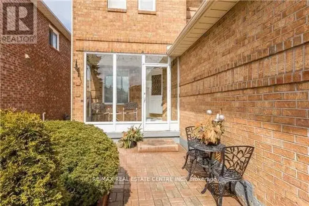 Bsmt - 22 Matterdale Avenue, Brampton (Fletcher's West)