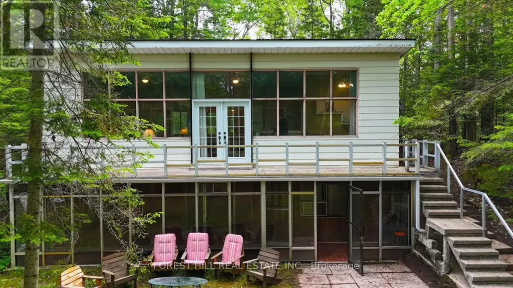 49 Leslie Street, Wasaga Beach
