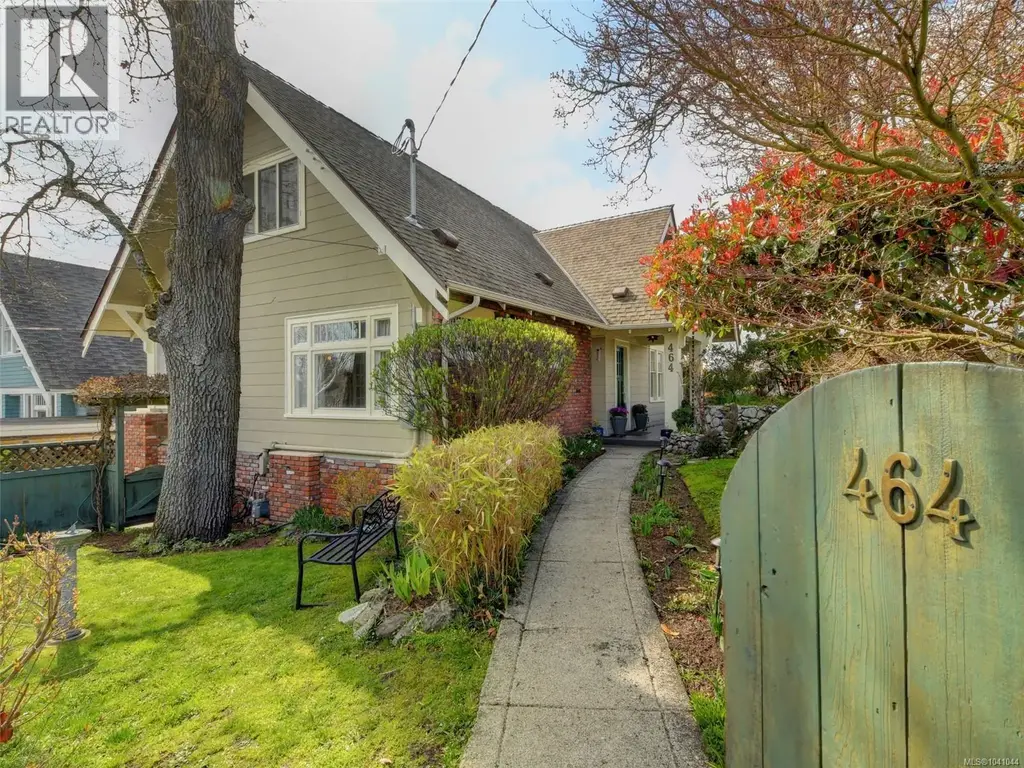 464 Stannard Ave, Victoria