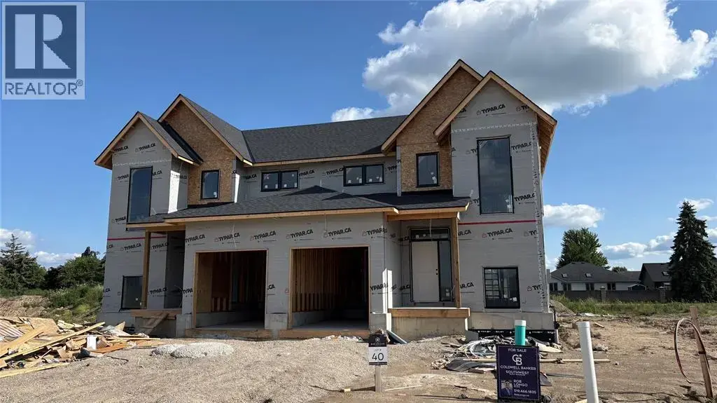 223 Oak Court, St Clair