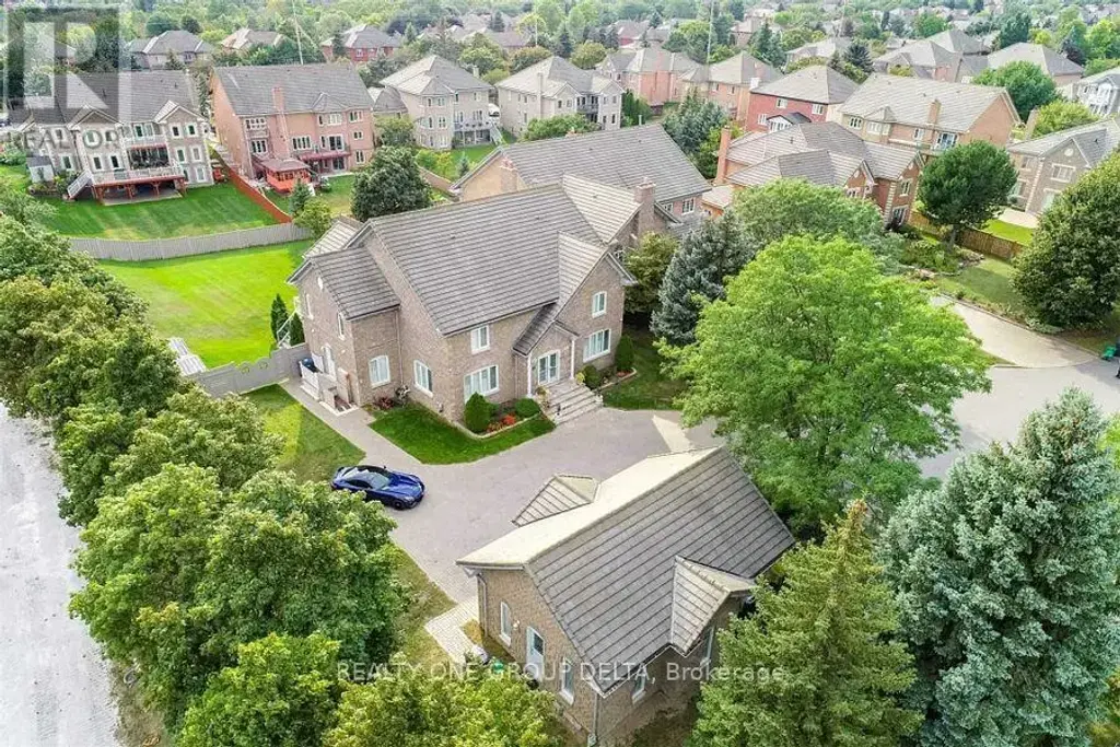 1918 Royal Credit Boulevard, Mississauga (Central Erin Mills)
