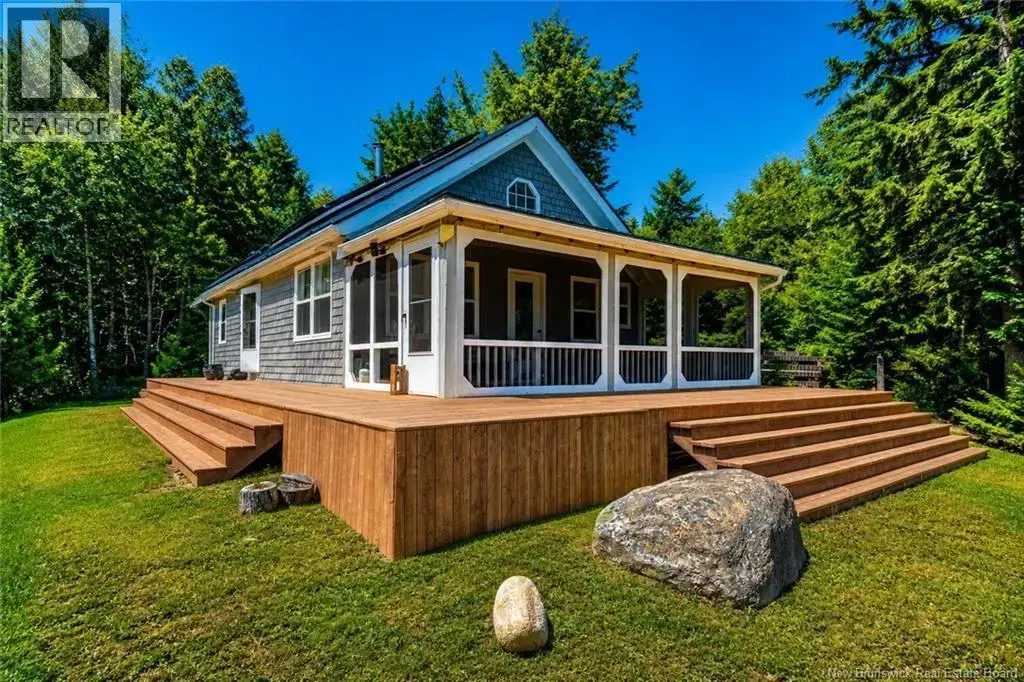 250 26 Lane, Oromocto Lake
