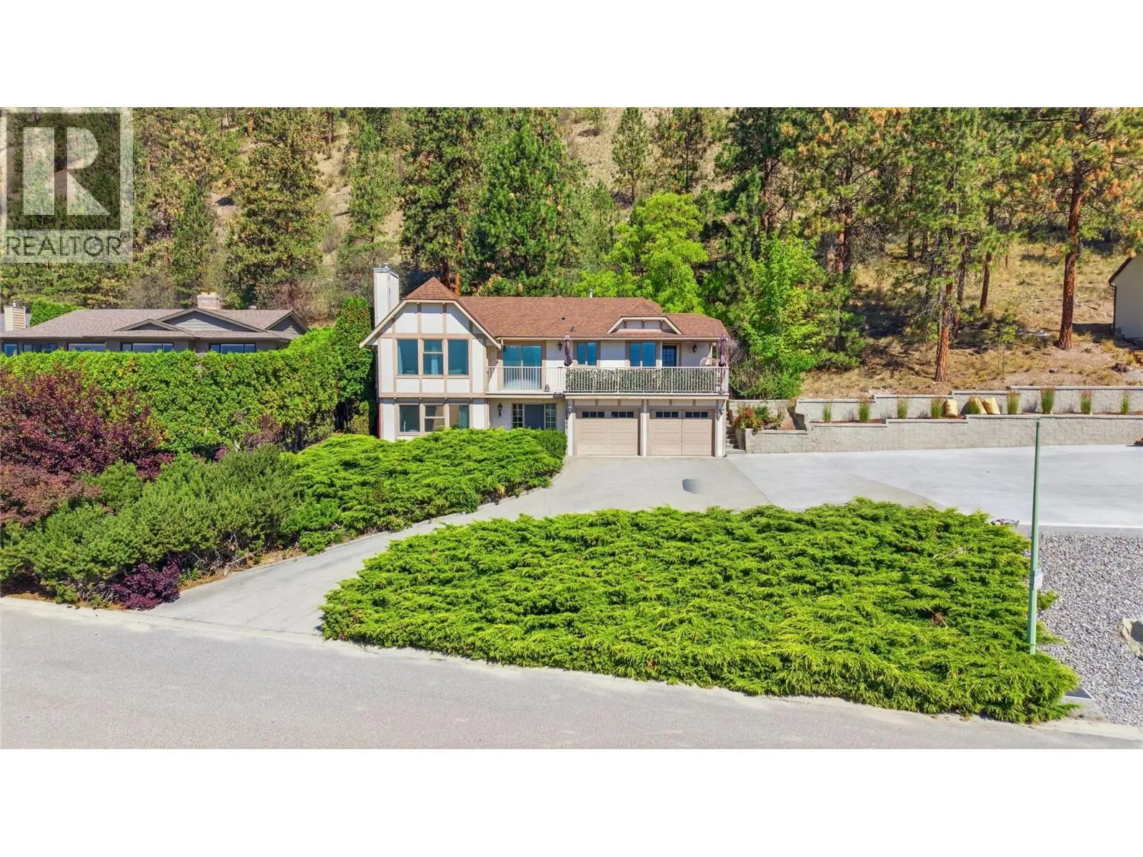 2260 Omineca Place. Kelowna, British Columbia
