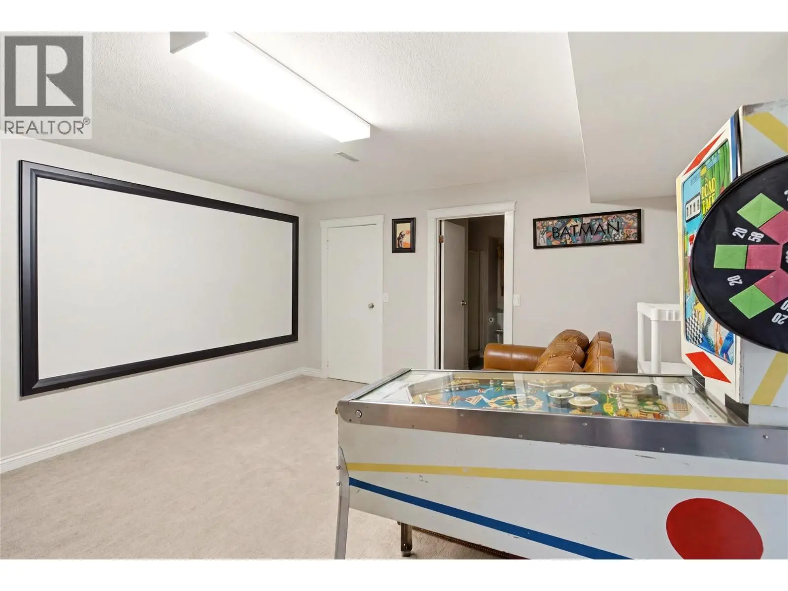 2260 Omineca Place. Kelowna, British Columbia