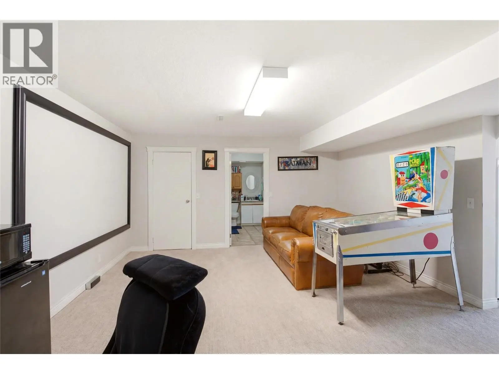 2260 Omineca Place. Kelowna, British Columbia
