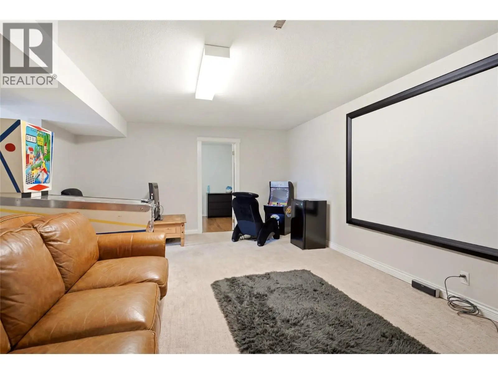 2260 Omineca Place. Kelowna, British Columbia
