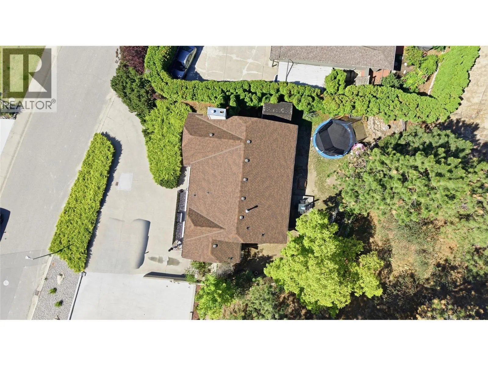2260 Omineca Place. Kelowna, British Columbia