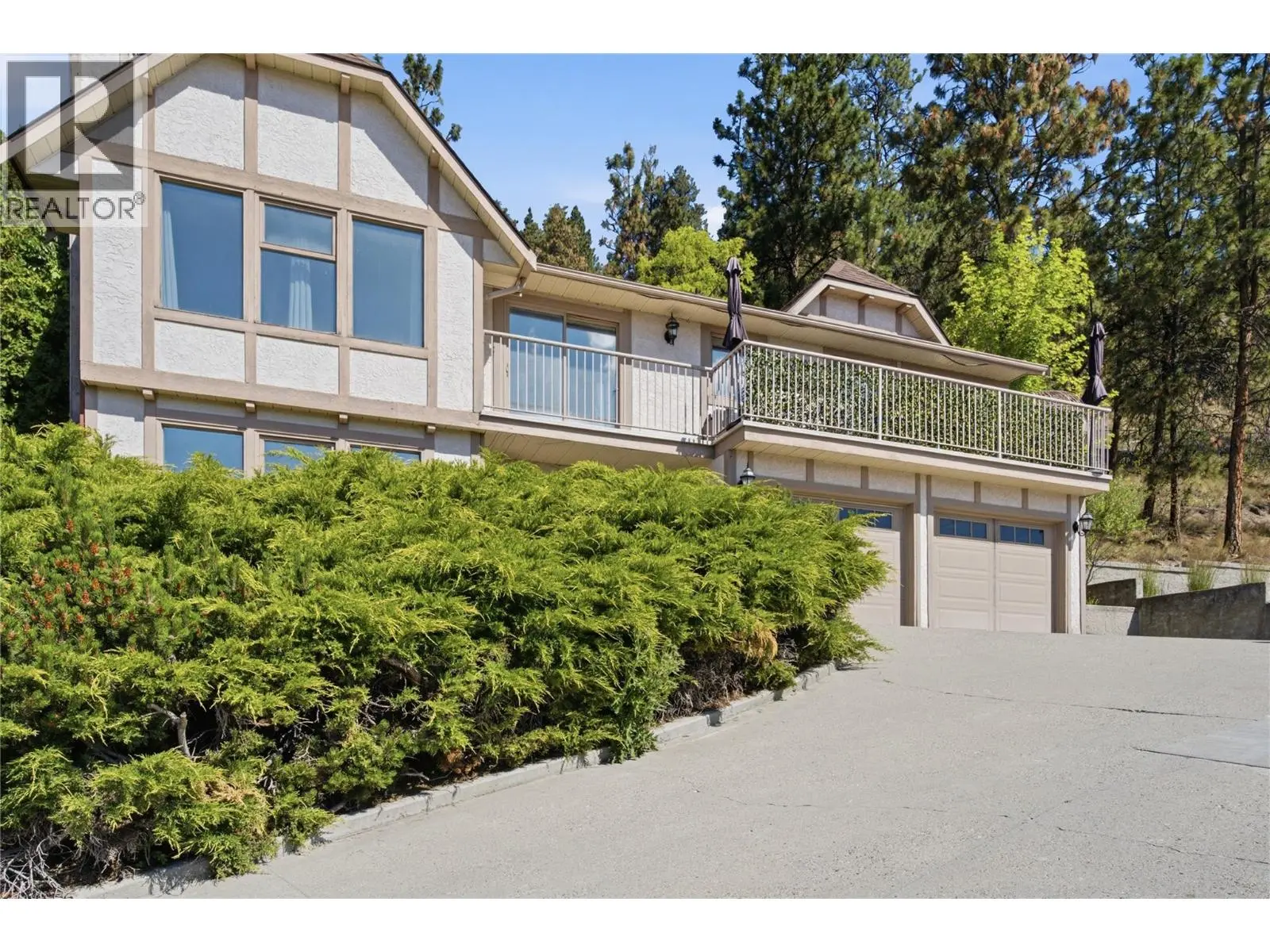2260 Omineca Place. Kelowna, British Columbia