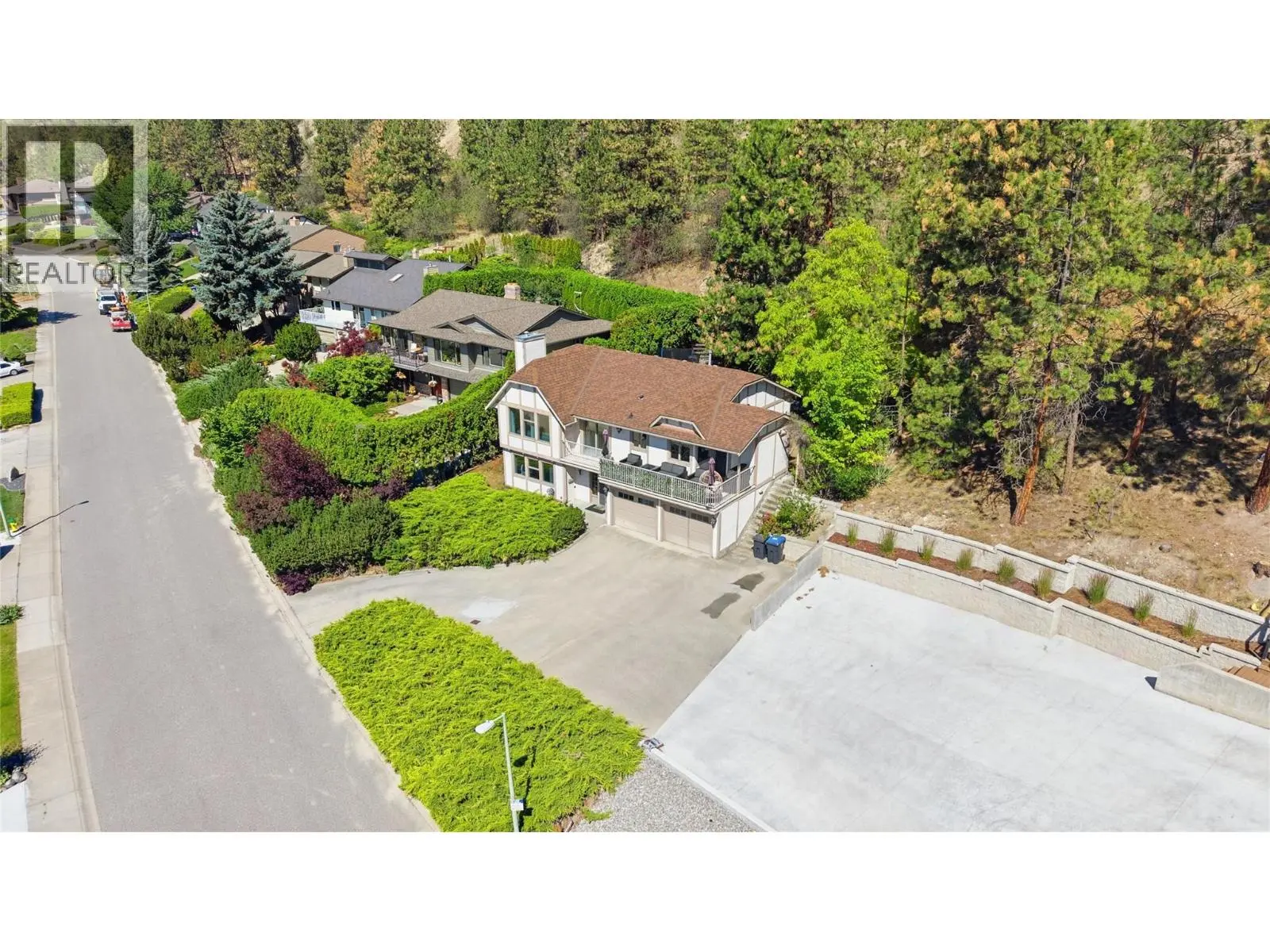 2260 Omineca Place. Kelowna, British Columbia