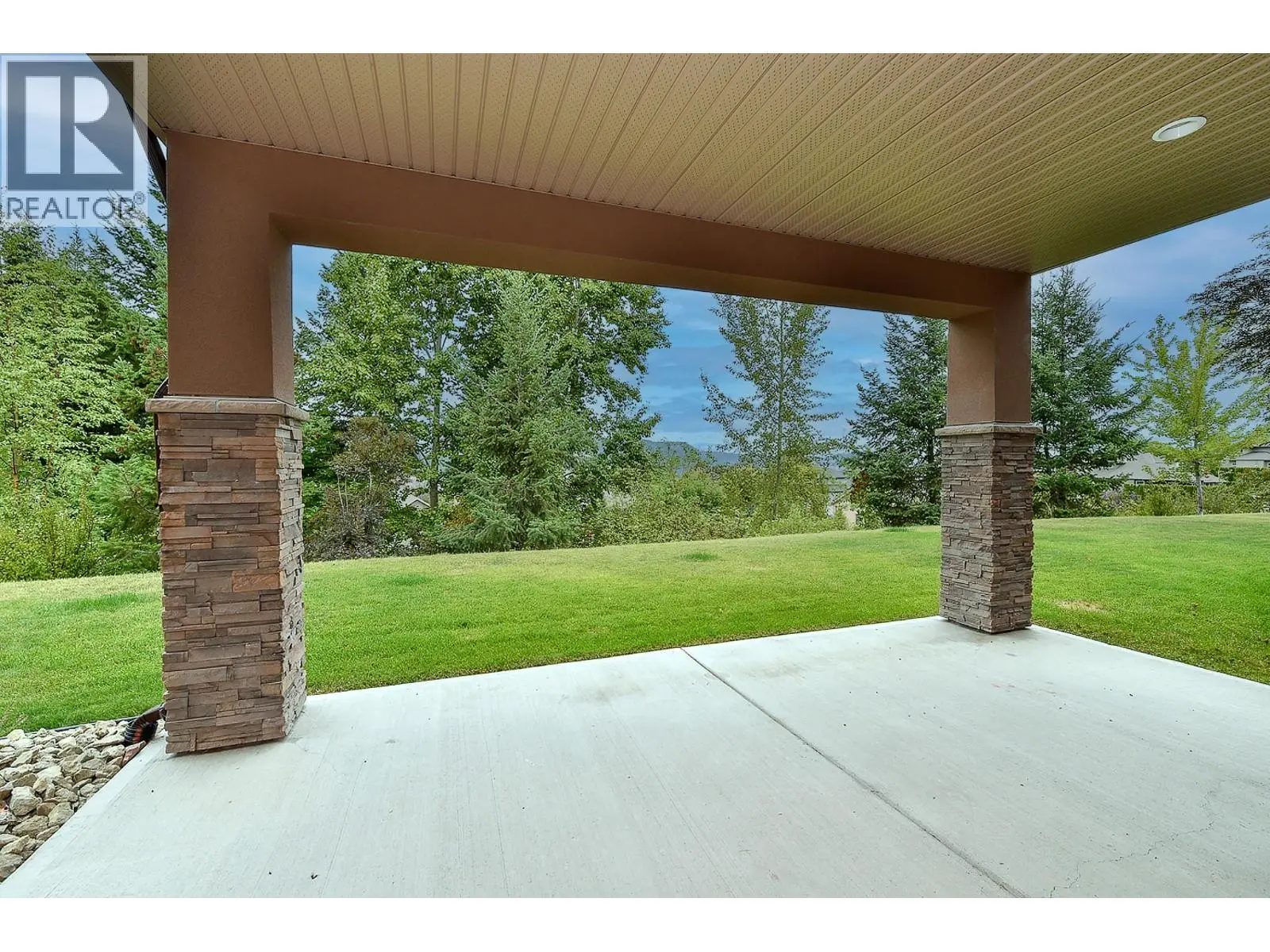 2450 Selkirk Drive Unit# 8. Kelowna, British Columbia