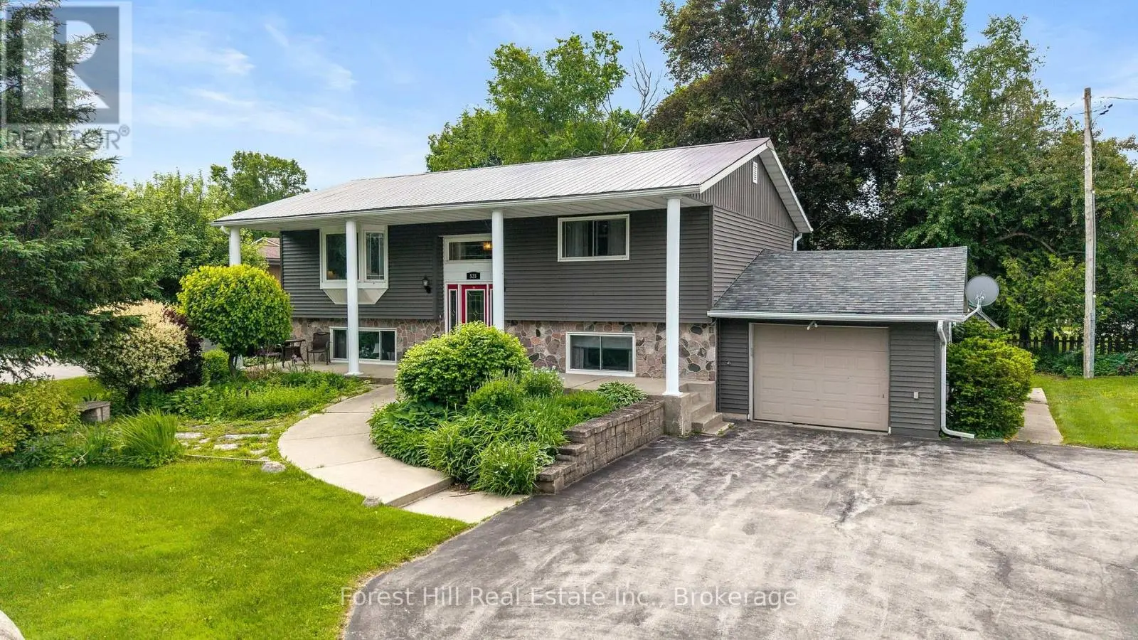 535 George Street, South Bruce Peninsula
