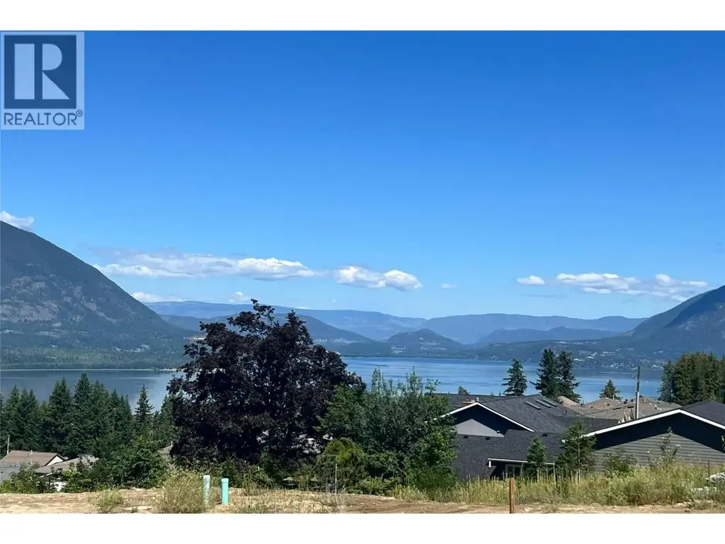 1181 16 Avenue Se, Salmon Arm