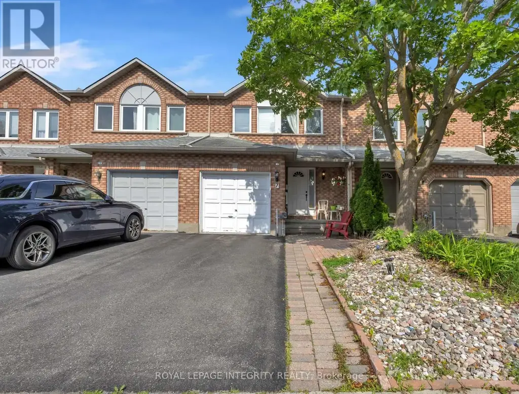 7 Westpointe Crescent, Ottawa