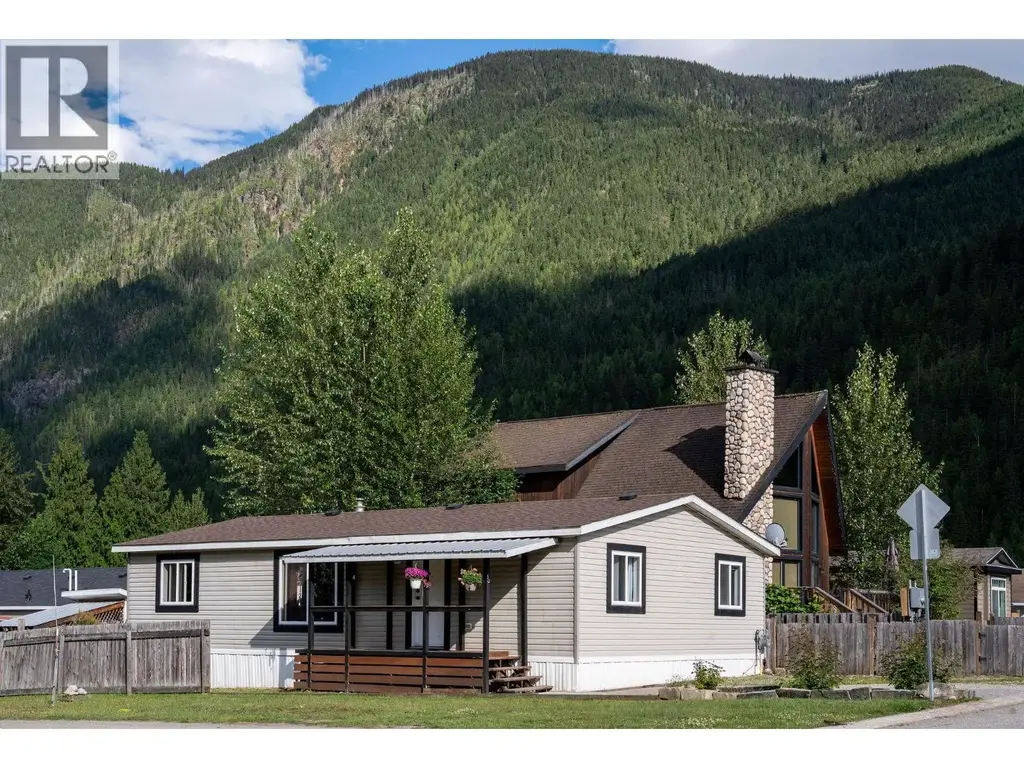 50 Johnson Way, Revelstoke
