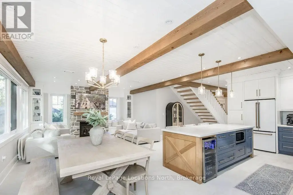 545 Oxbow Park Drive, Wasaga Beach