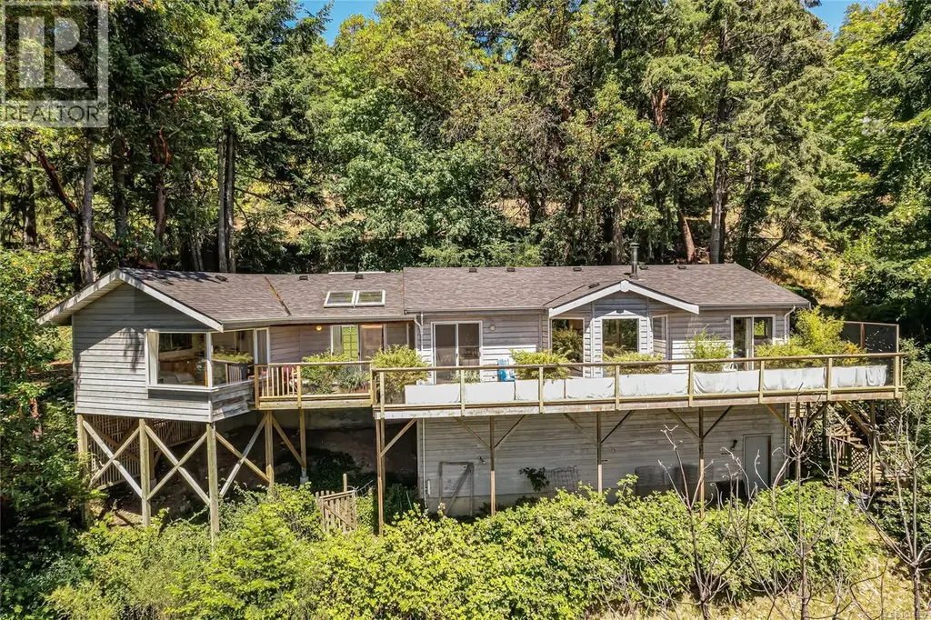 351 Elizabeth Dr, Salt Spring