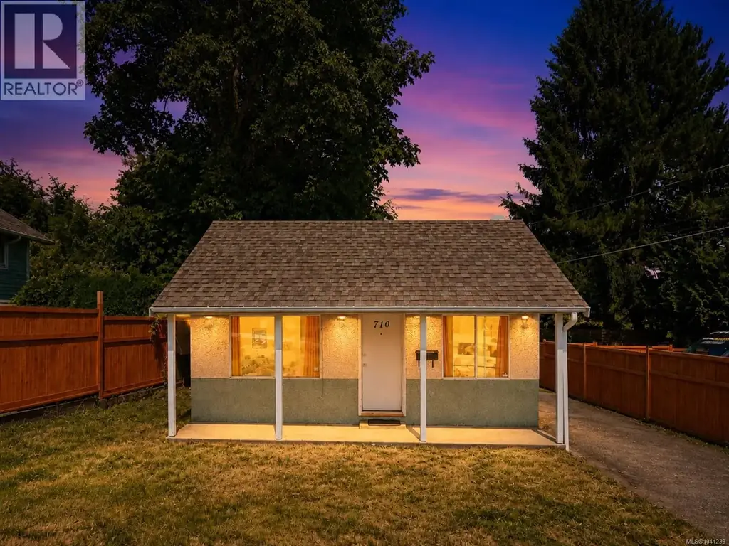 710 Fitzwilliam St, Nanaimo