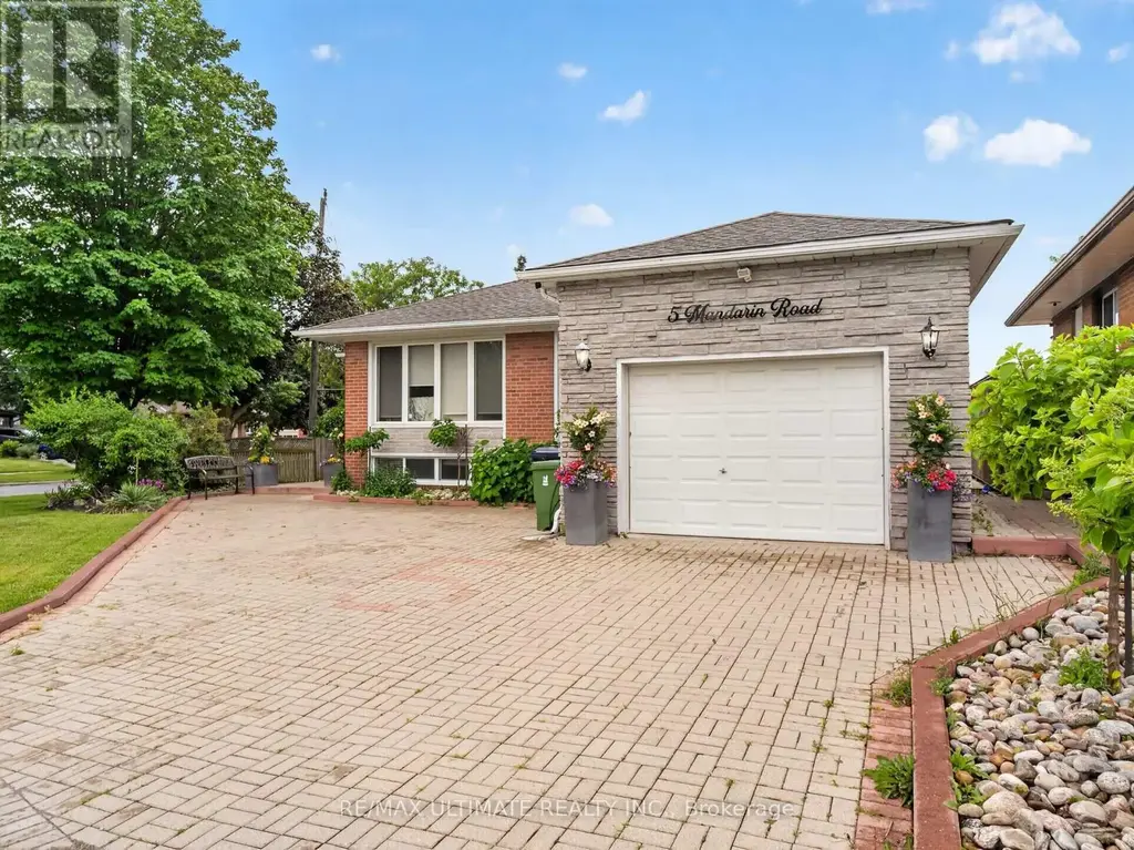 5 Mandarin Road, Toronto (Cliffcrest)