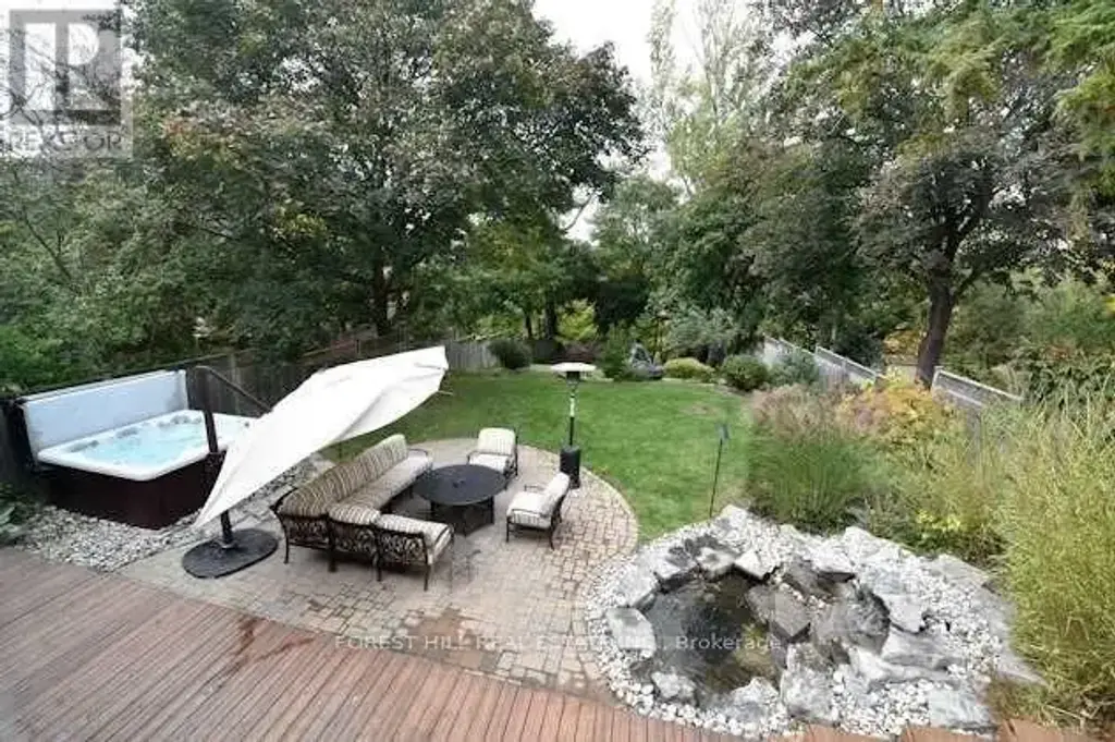 105 Parkview Hill Crescent, Toronto (O'Connor-Parkview)