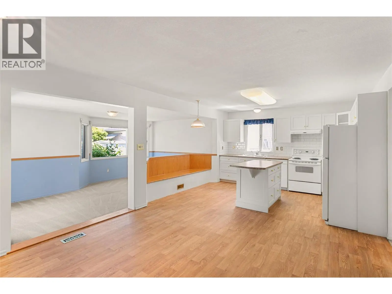 2545 Wyatt Road. Kelowna, British Columbia